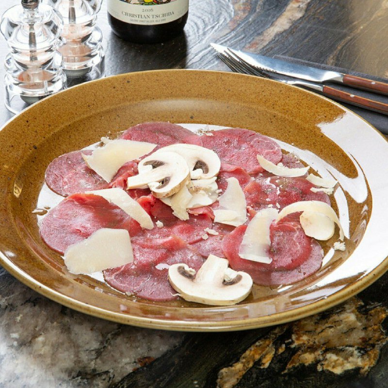 Карпаччо мясное с пармезаном с бесплатной доставкой из ресторана